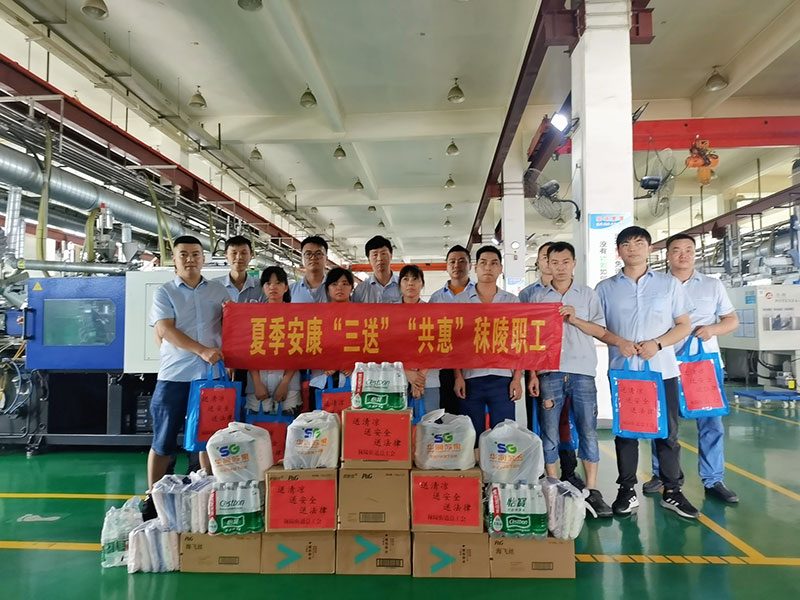 送清涼、送安全、送法律，秣陵街道總工會慰問奧聯電子一線職工